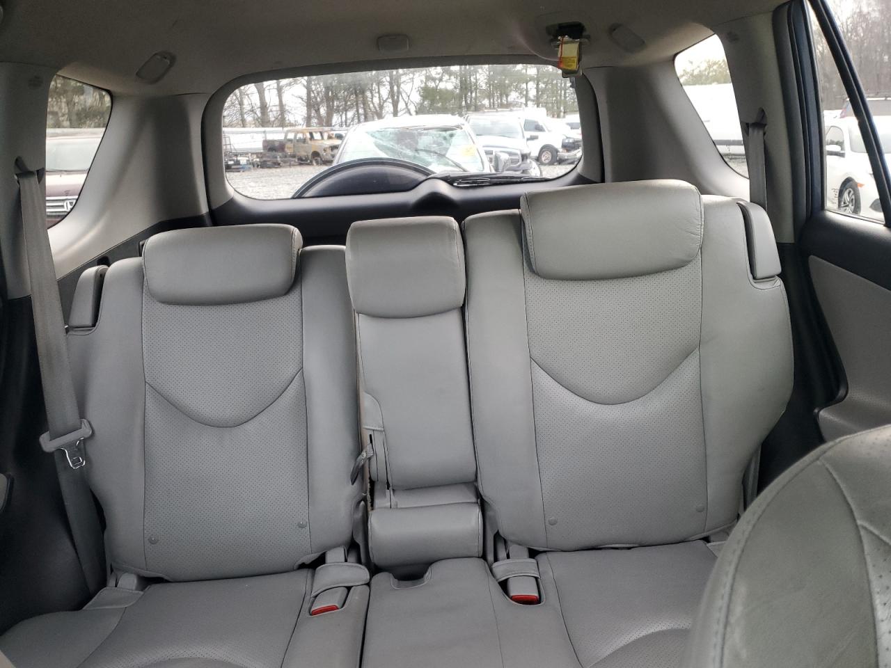 2011 Toyota RAV 4 - Image 10