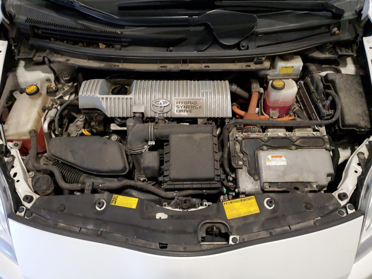 2010 Toyota Prius - Image 13