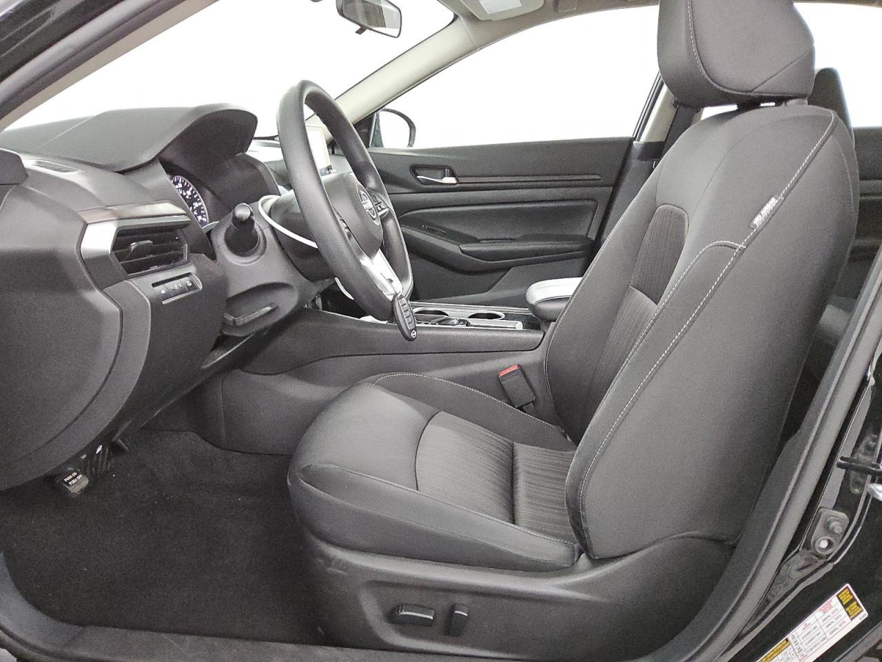 2024 Nissan Altima - Image 7