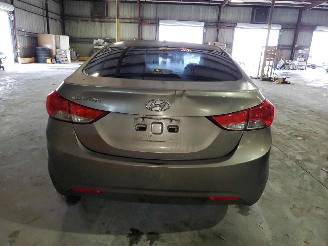 2011 Hyundai Elantra - Image 6