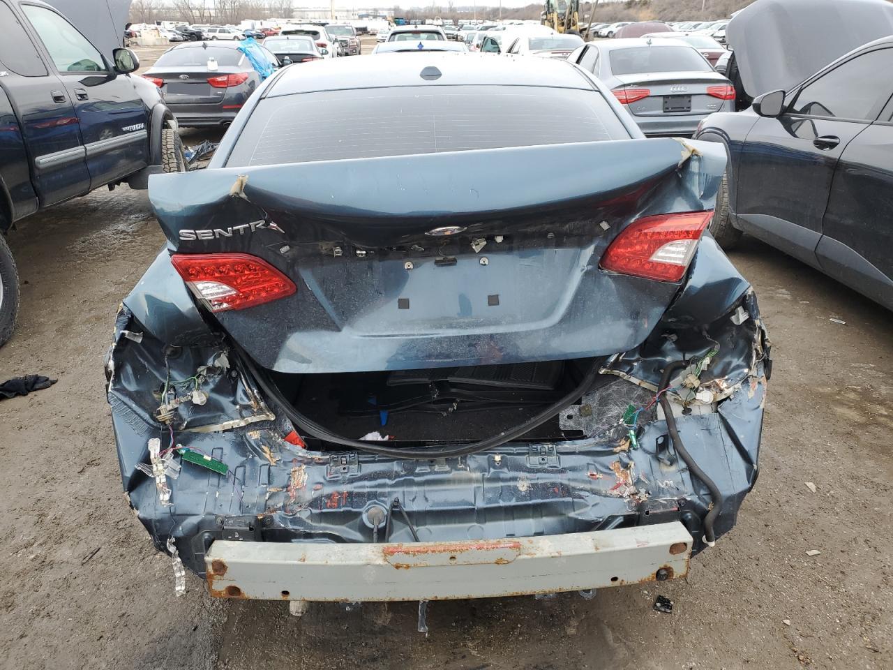 2015 Nissan Sentra - Image 6