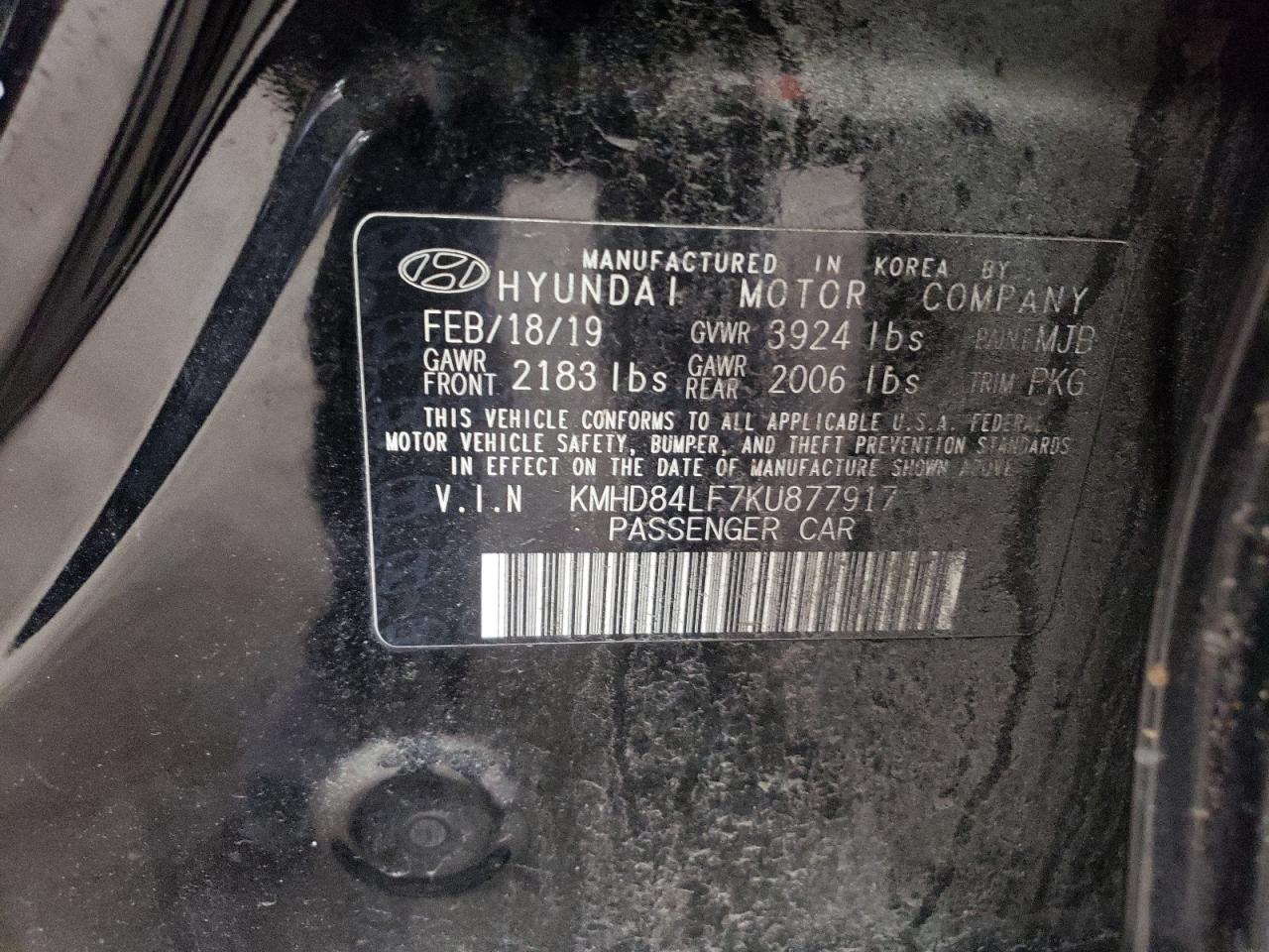 2019 Hyundai Elantra - Image 12