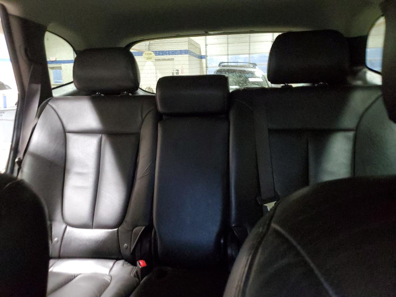 2010 Hyundai Santa Fe - Image 10