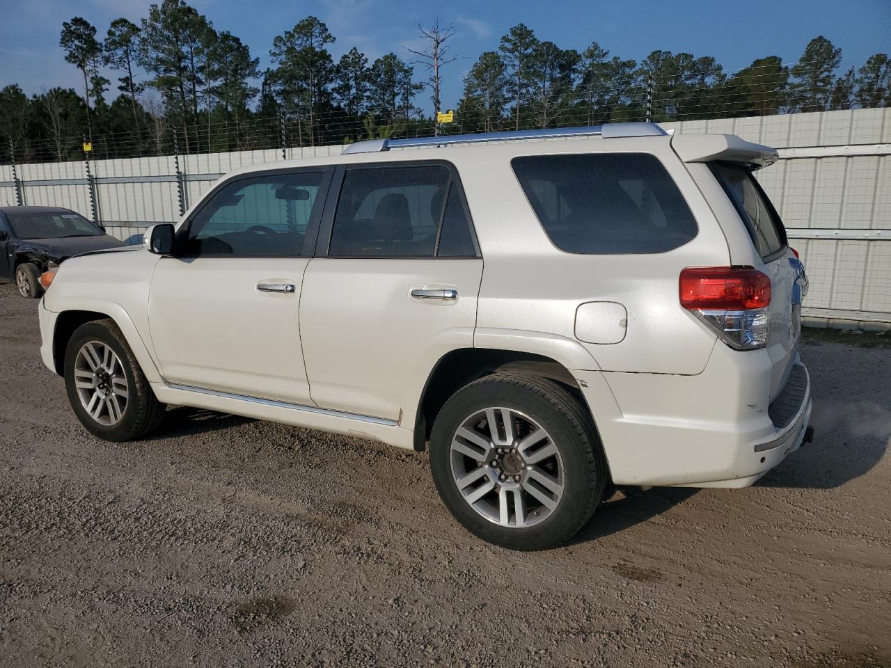 2010 Toyota 4Runner - Image 2