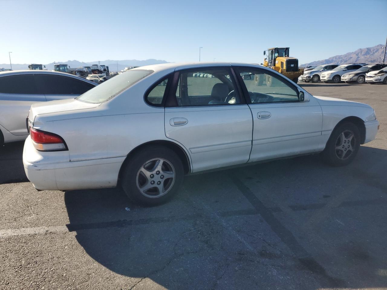 1997 Toyota Avalon - Image 3