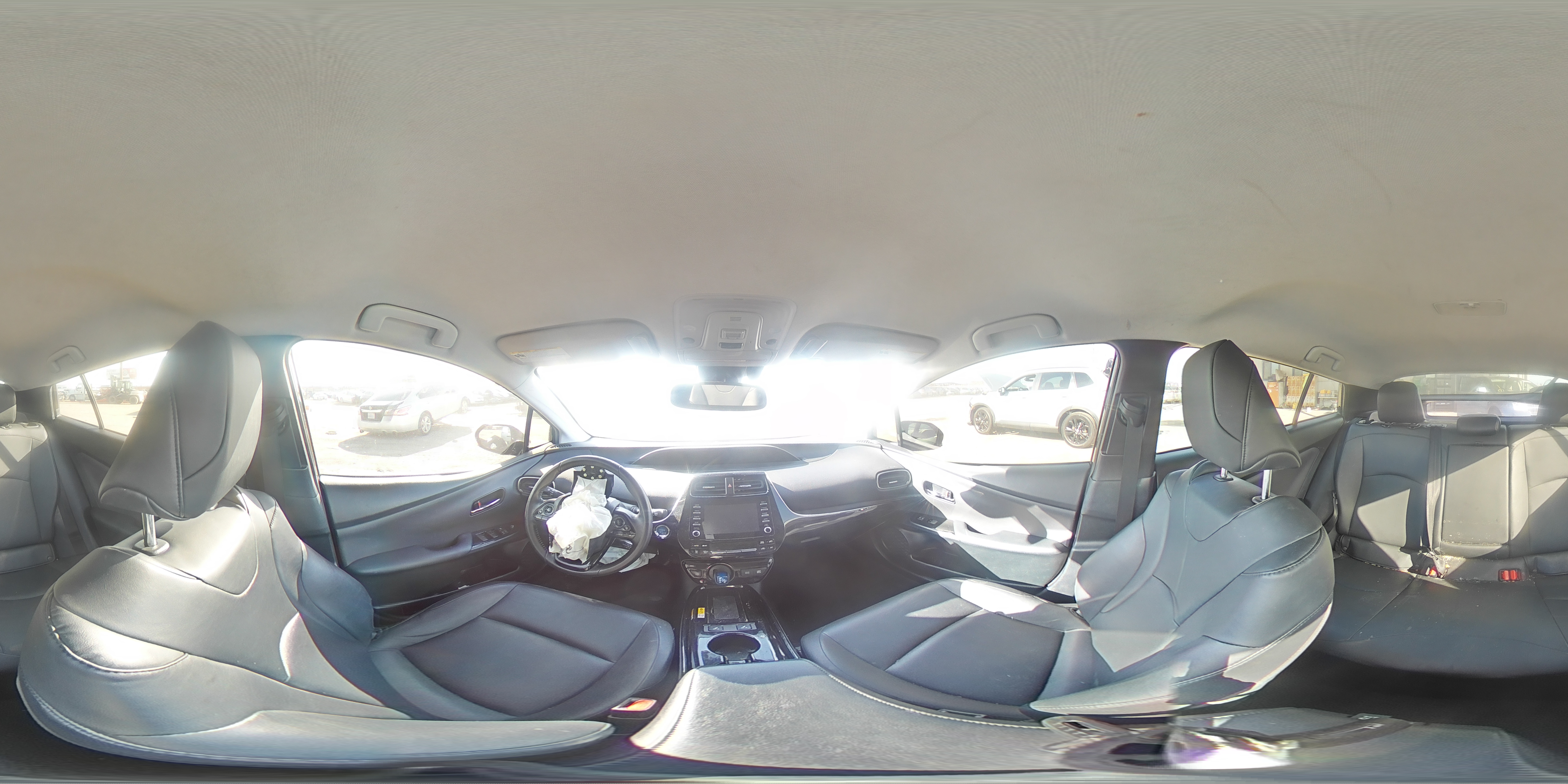 2020 Toyota Prius - Image 12