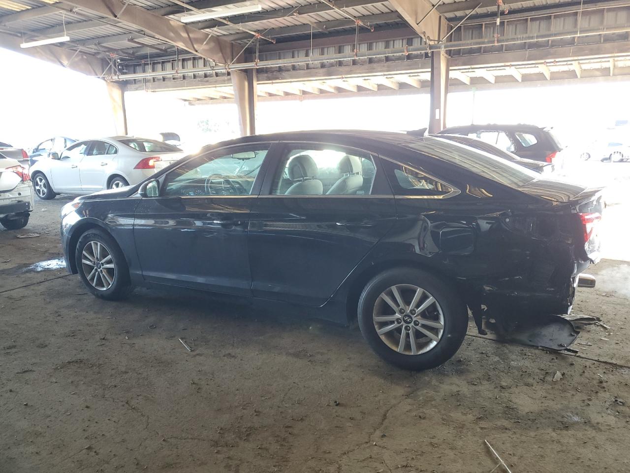 2017 Hyundai Sonata - Image 2