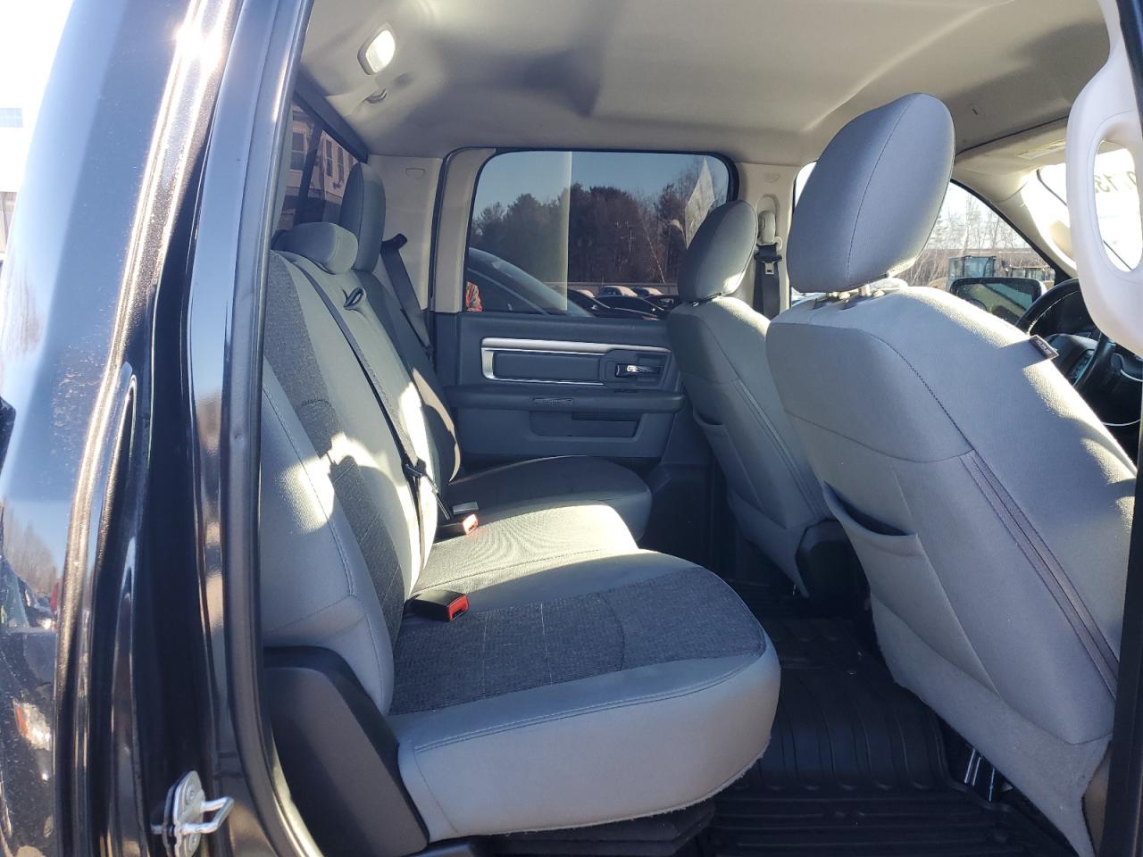 2017 RAM 1500 - Image 10
