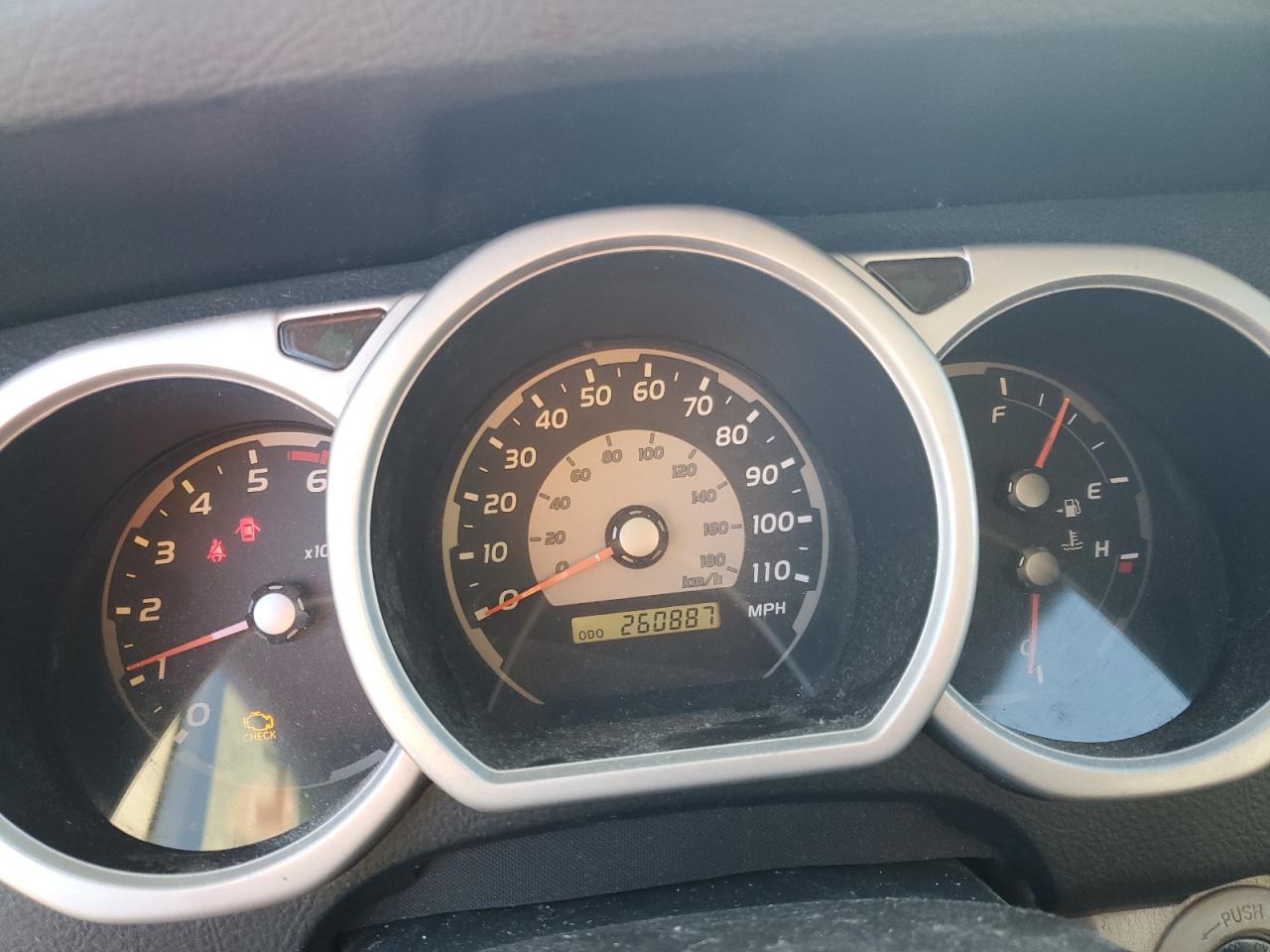 2005 Toyota 4Runner - Image 9