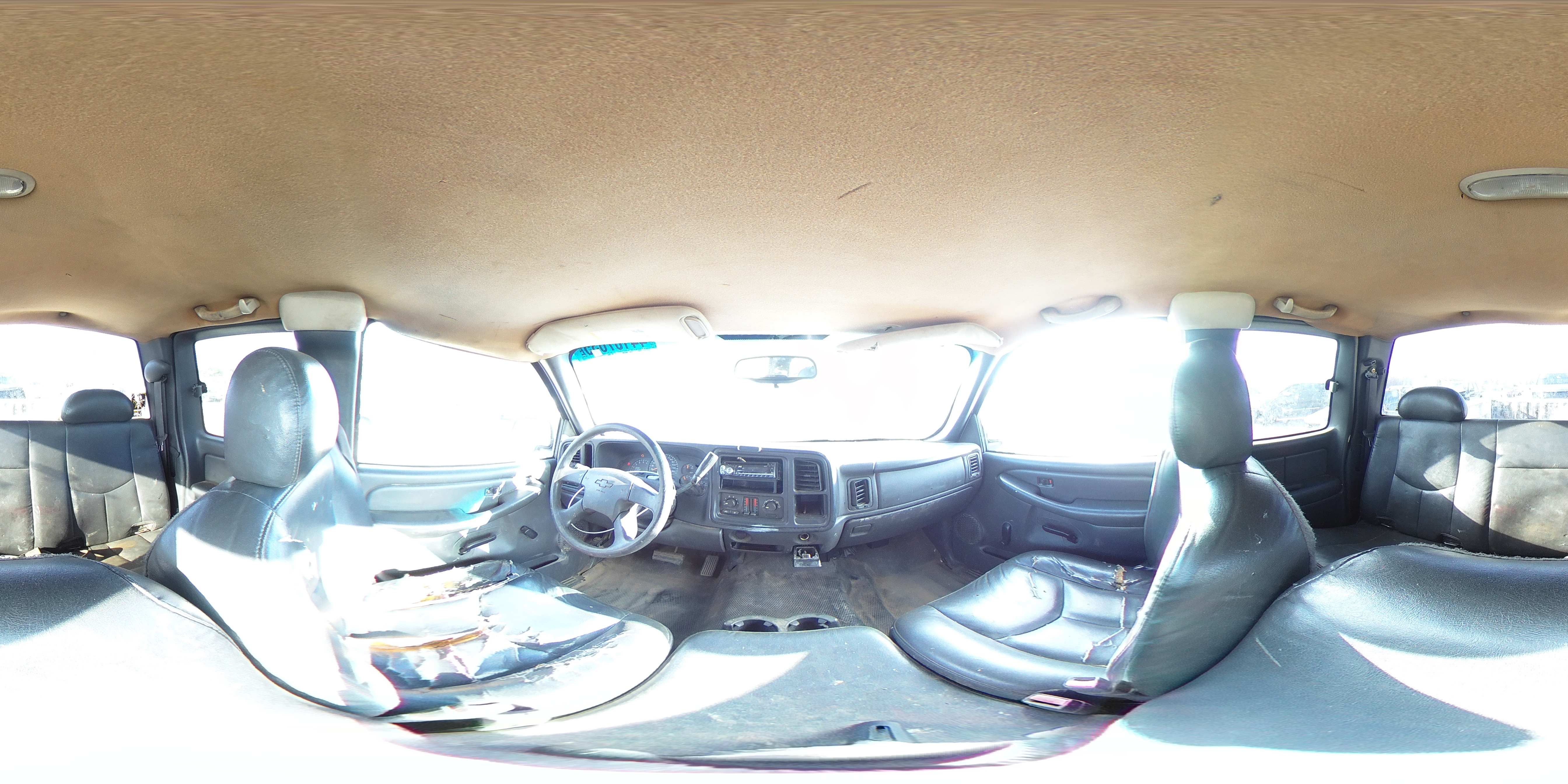 2005 Chevrolet Silverado - Image 13