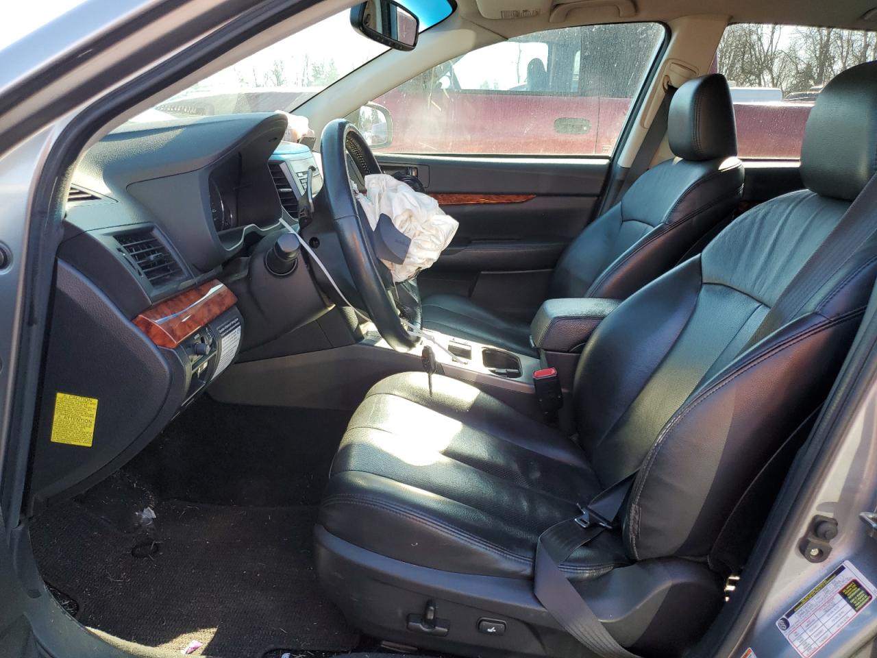 2010 Subaru Outback - Image 7