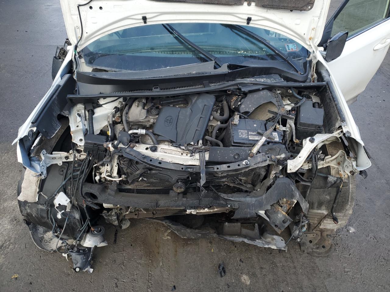 2013 Toyota RAV 4 - Image 13