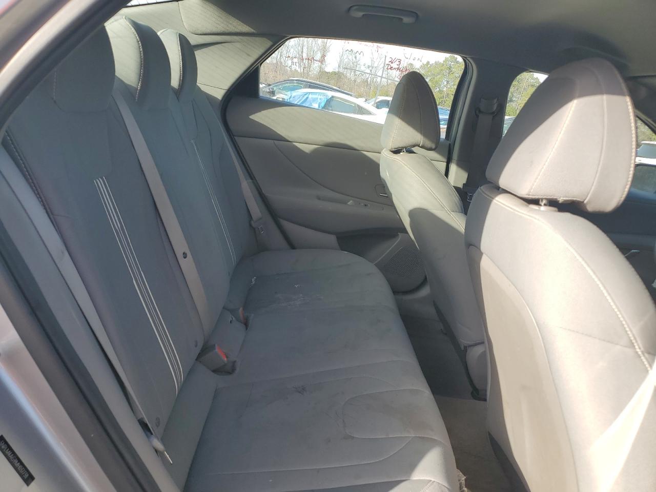 2021 Hyundai Elantra - Image 10
