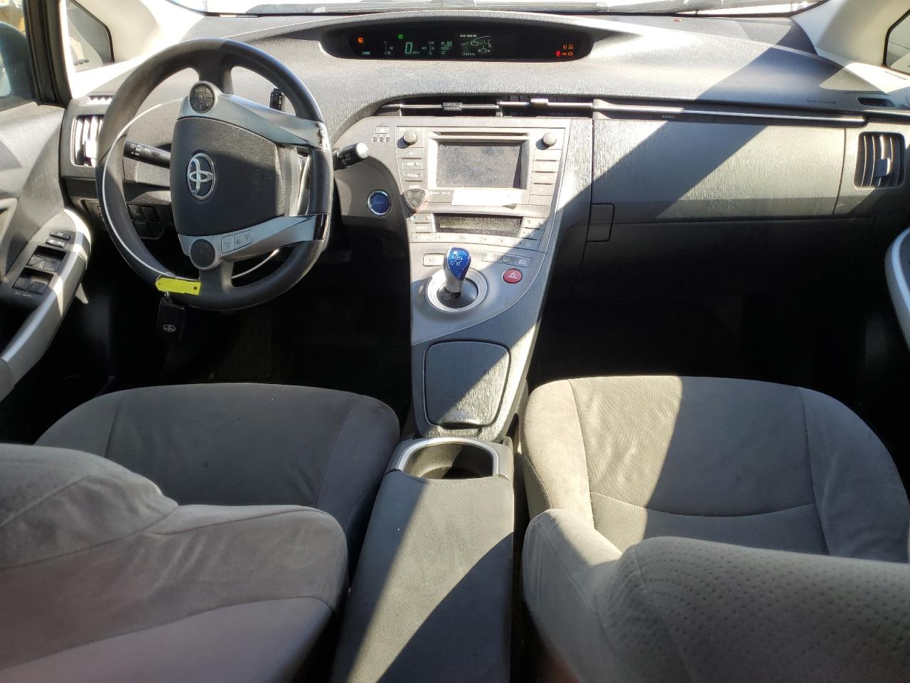 2012 Toyota Prius - Image 8