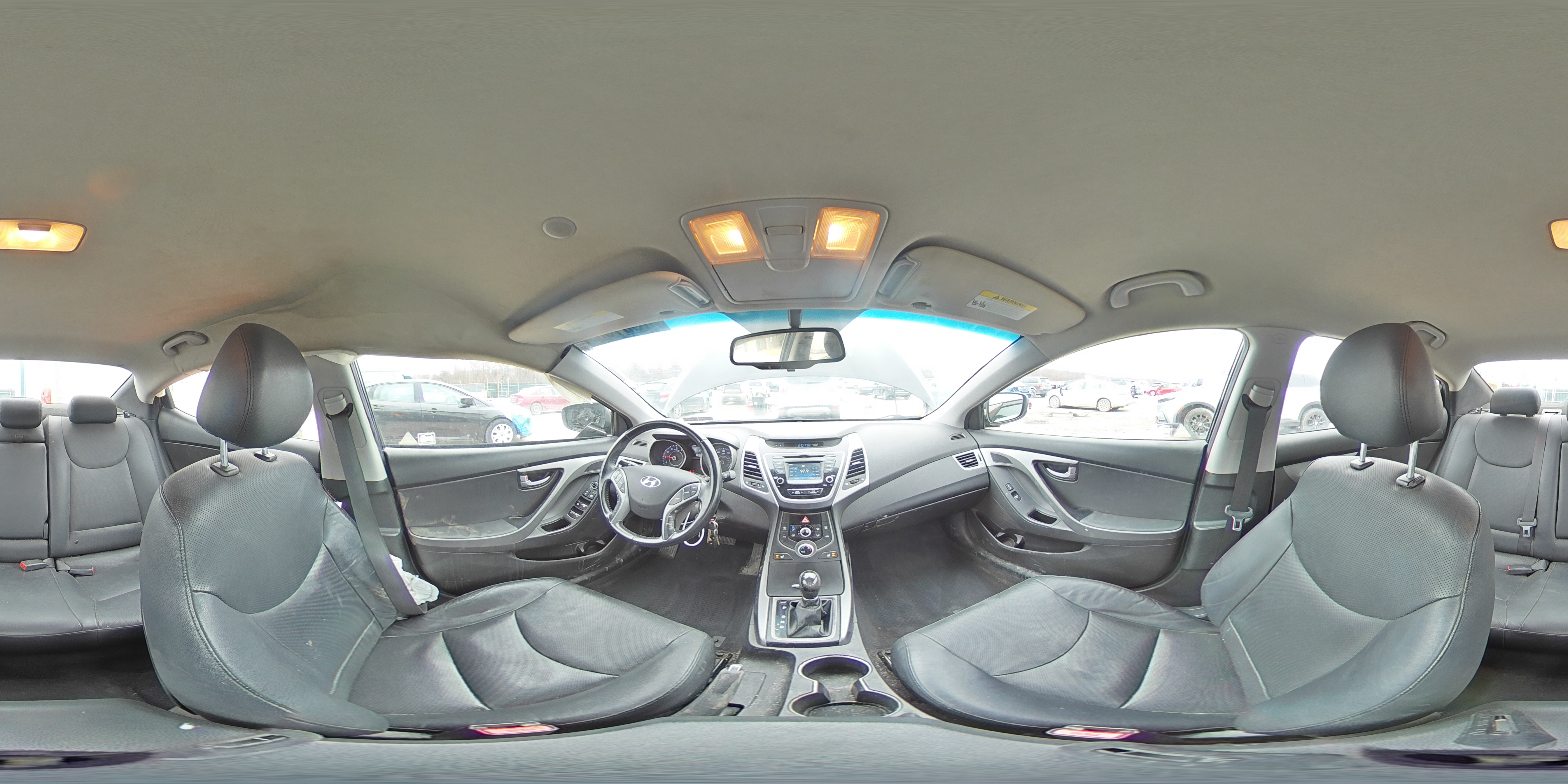 2015 Hyundai Elantra - Image 14