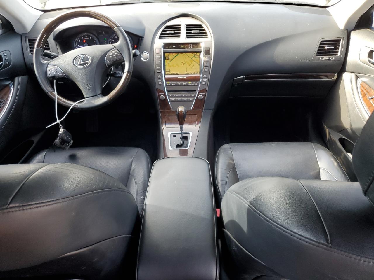 2010 Lexus ES - Image 8