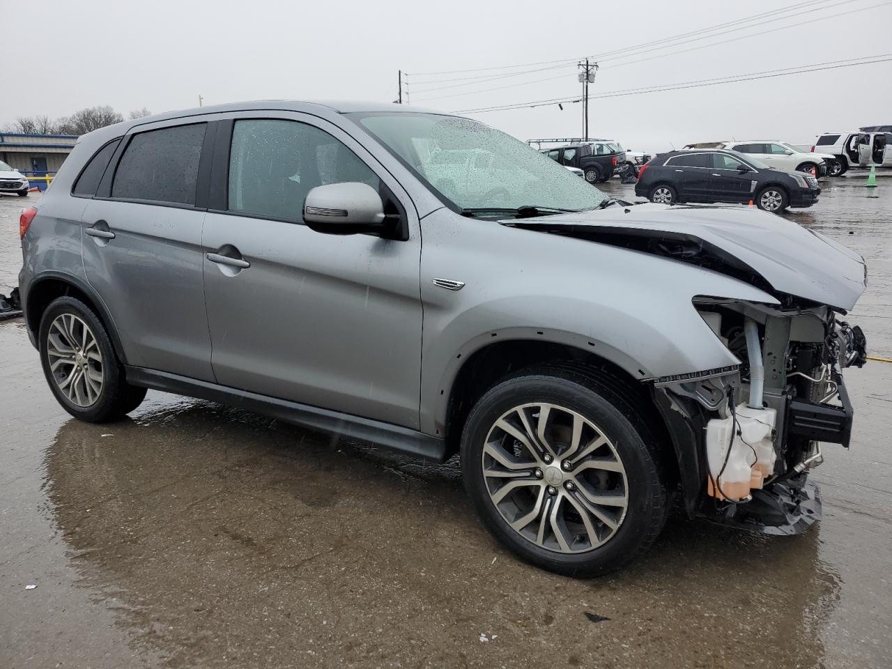 2018 Mitsubishi Outlander - Image 4