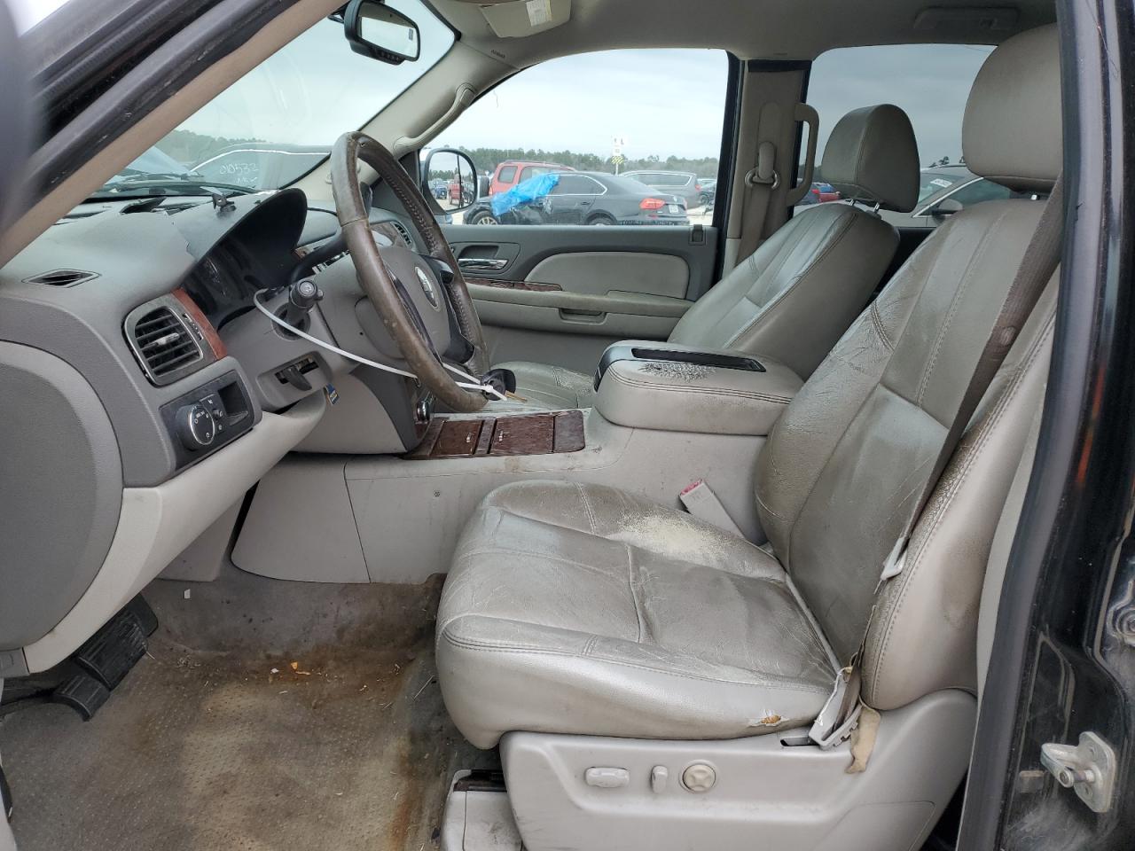 2007 Chevrolet Tahoe - Image 7