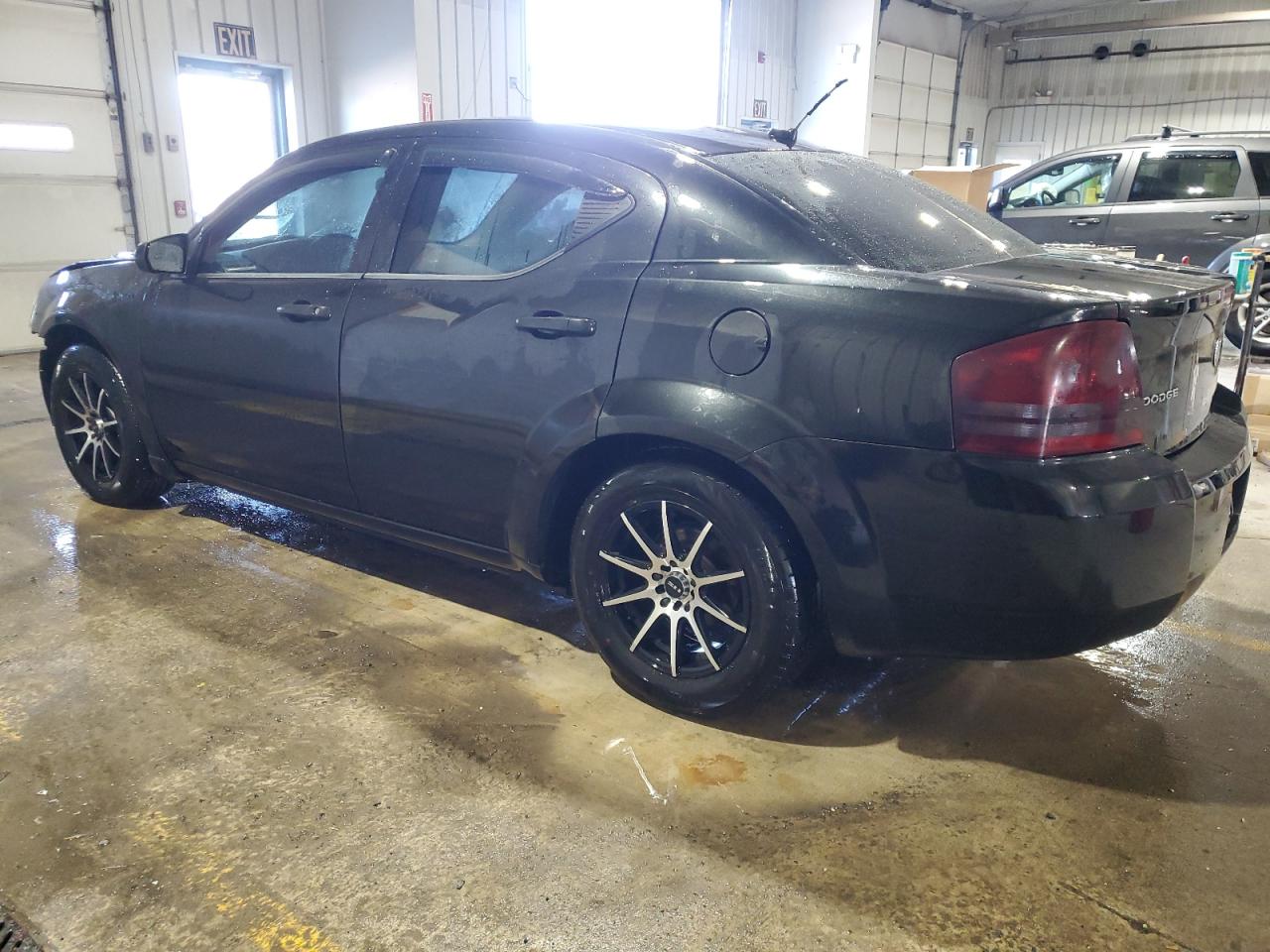 2010 Dodge Avenger - Image 2