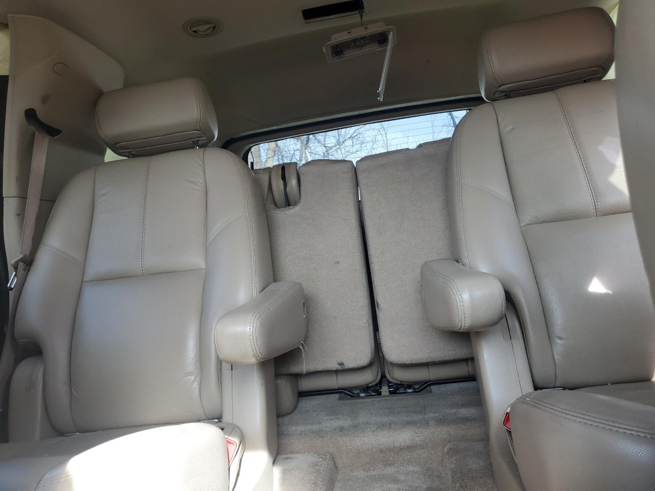 2007 GMC Yukon - Image 10