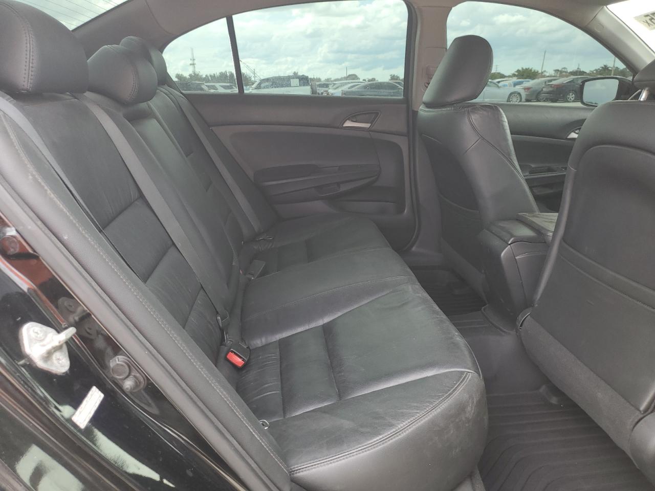 2011 Honda Accord - Image 10