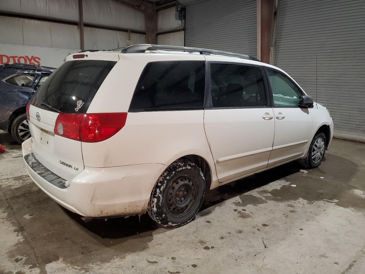 2006 Toyota Sienna - Image 3