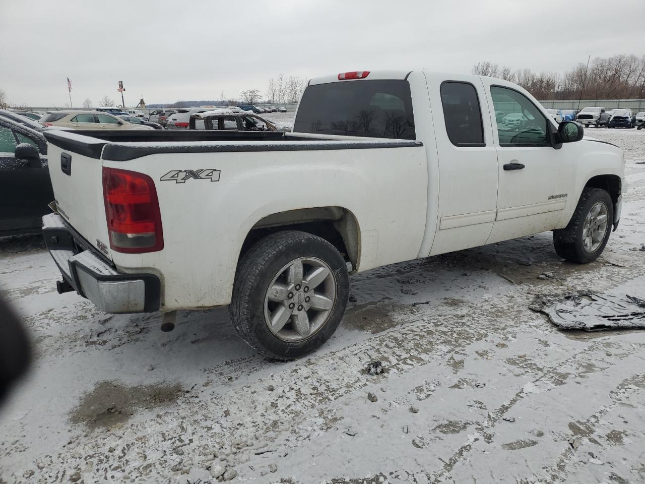 2011 GMC Sierra - Image 3