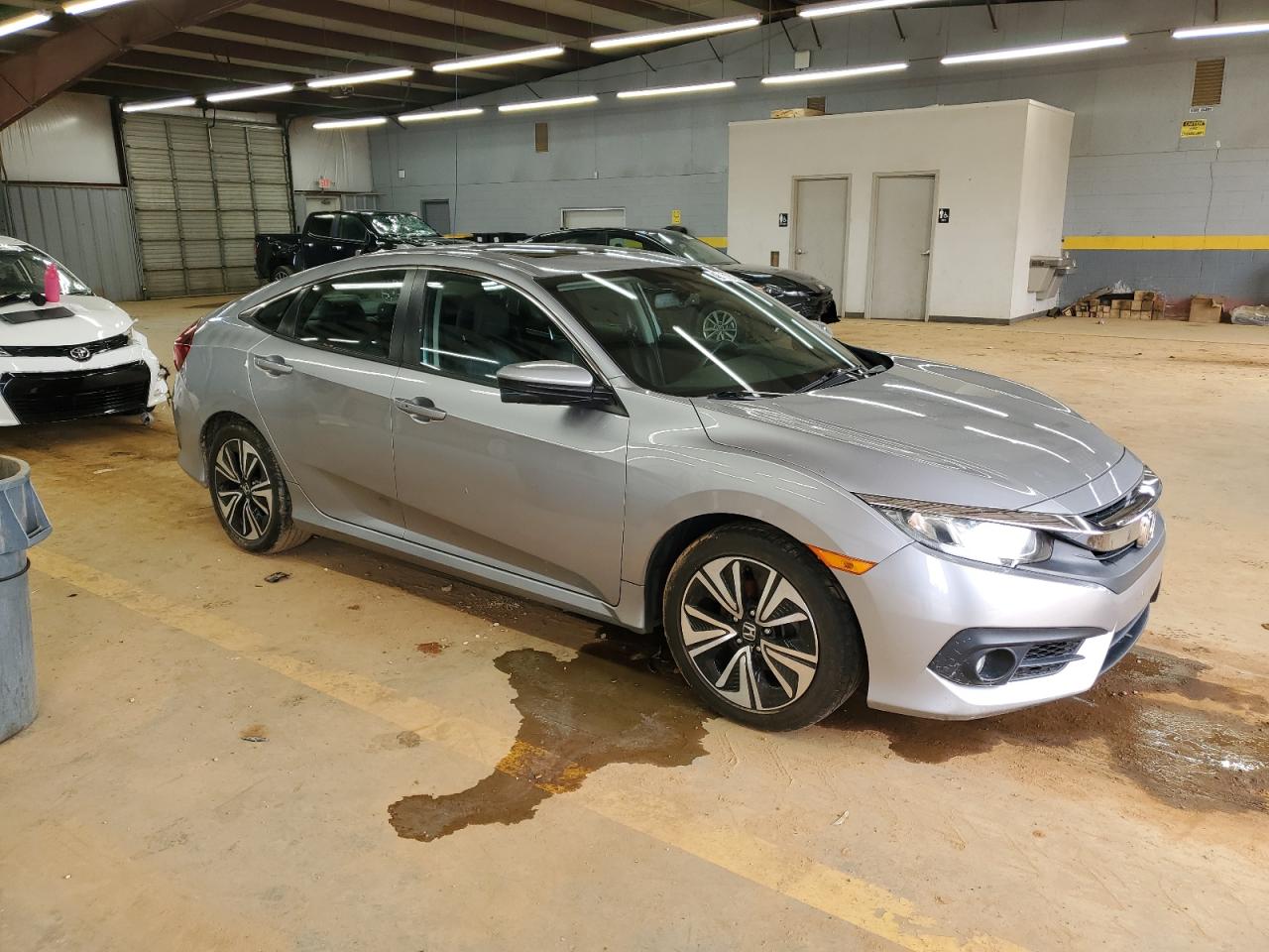 2017 Honda Civic - Image 4