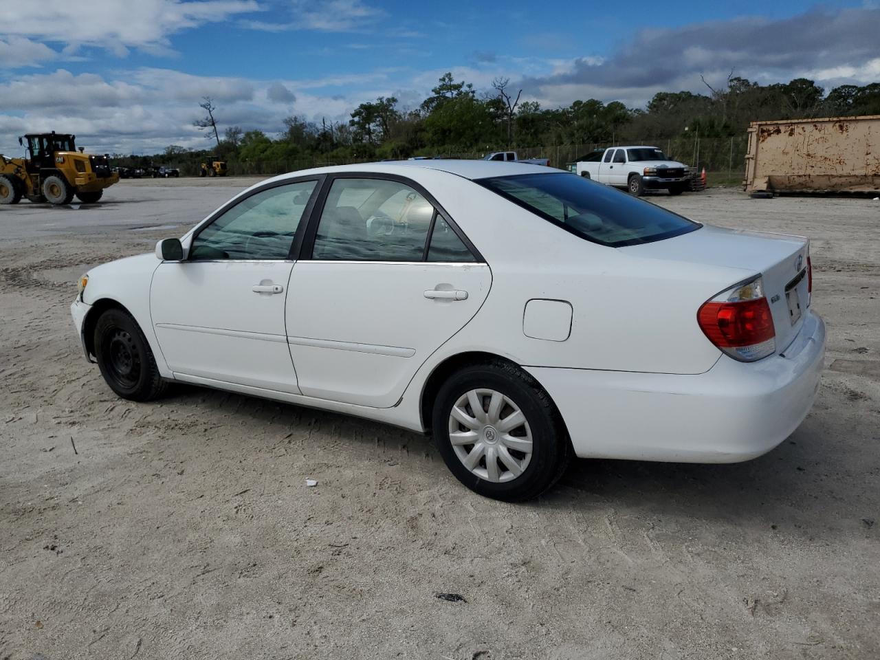 2006 Toyota Camry - Image 2