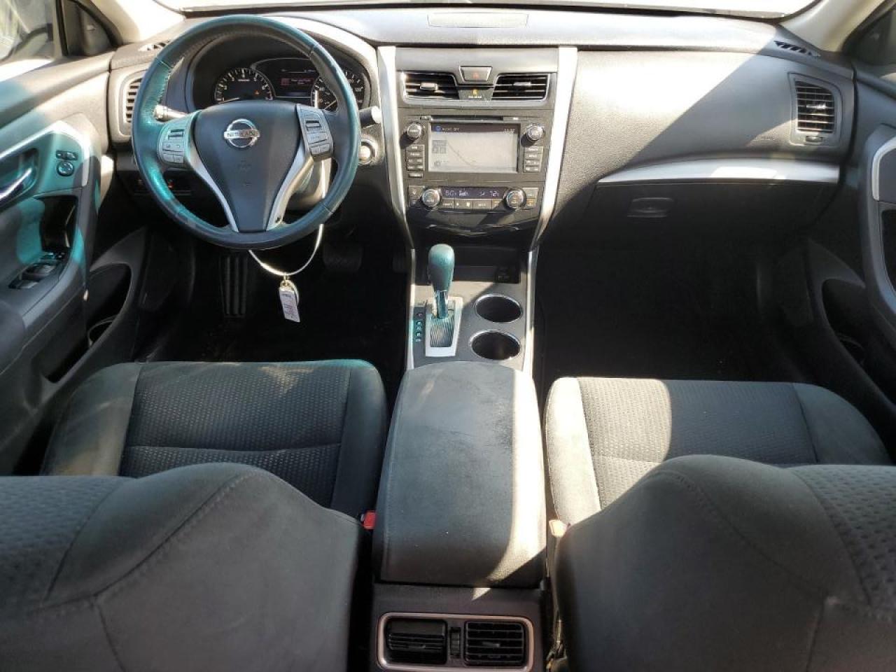 2015 Nissan Altima - Image 8