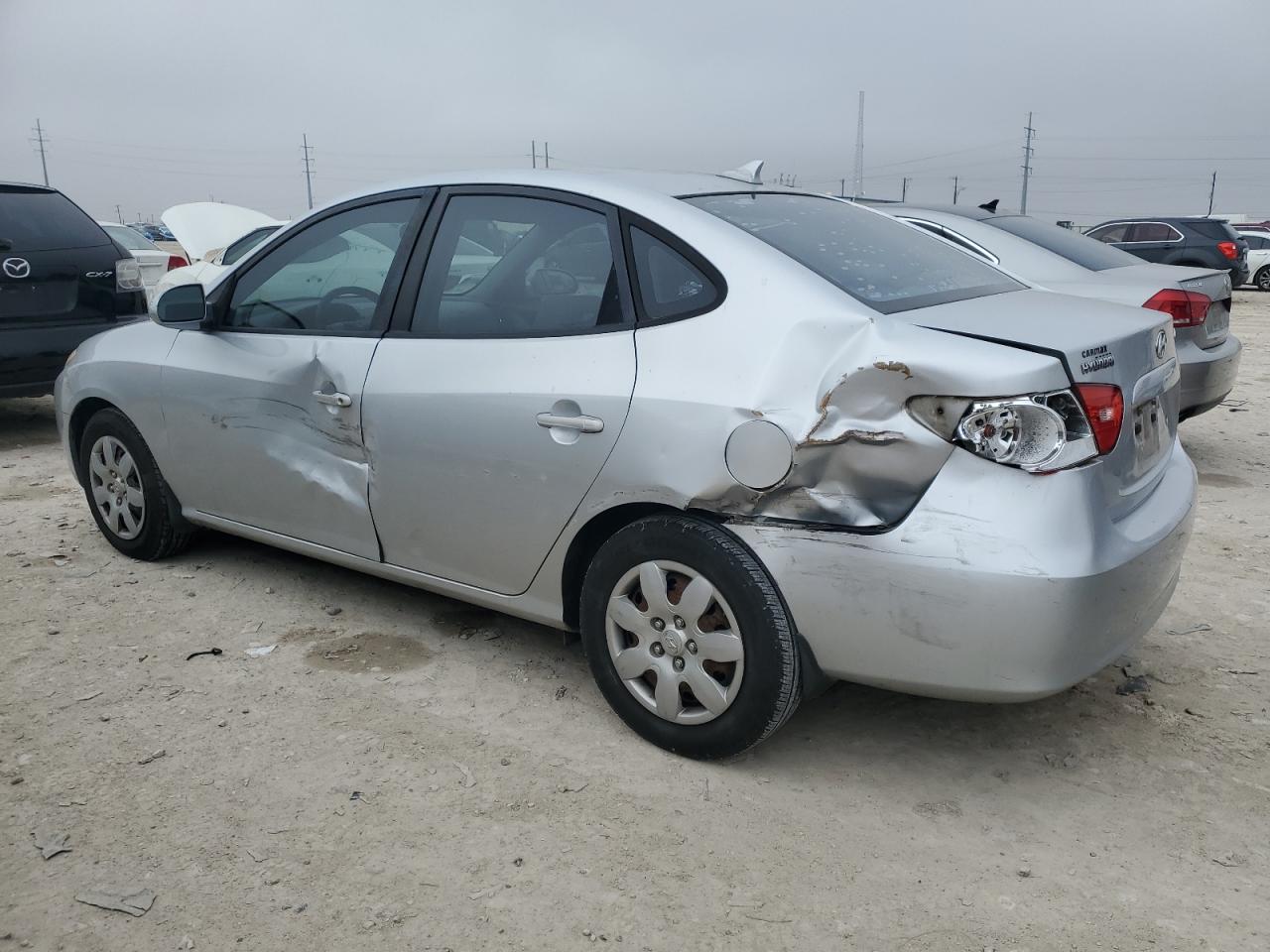 2009 Hyundai Elantra - Image 2