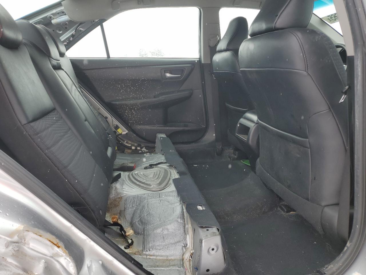 2015 Toyota Camry - Image 10