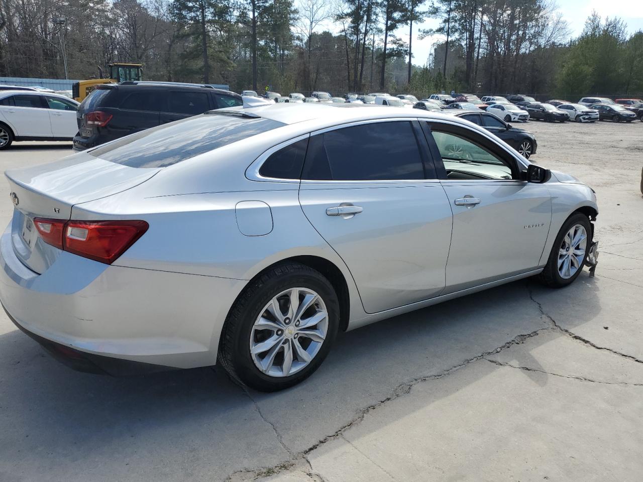 2016 Chevrolet Malibu - Image 3