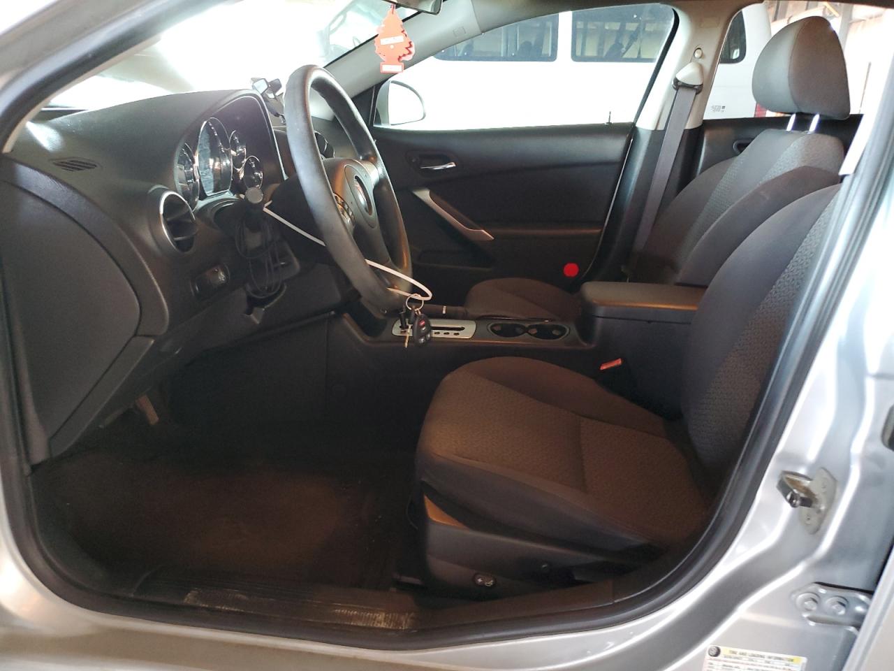 2010 Pontiac G6 - Image 7