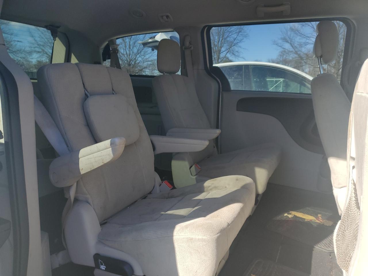 2012 Dodge Caravan - Image 11