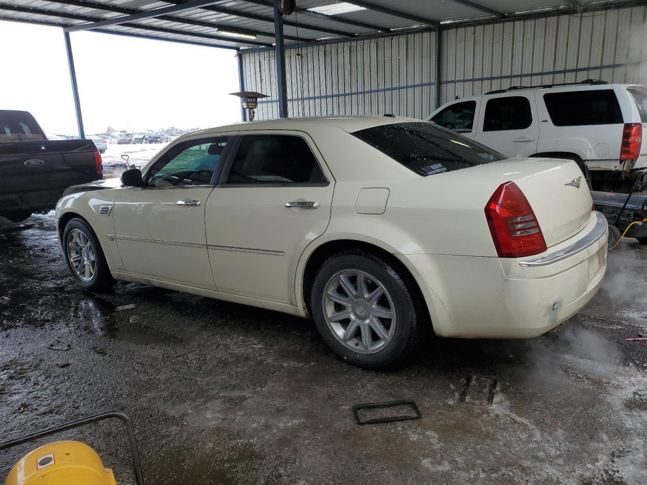 2006 Chrysler 300 - Image 2