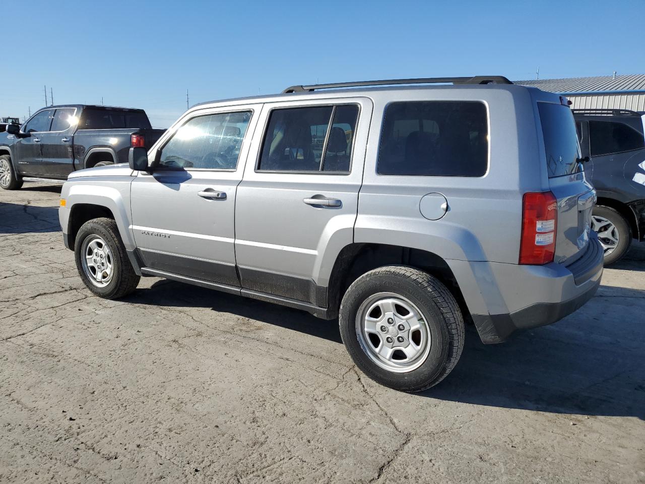 2017 Jeep Liberty (Patriot) - Image 2