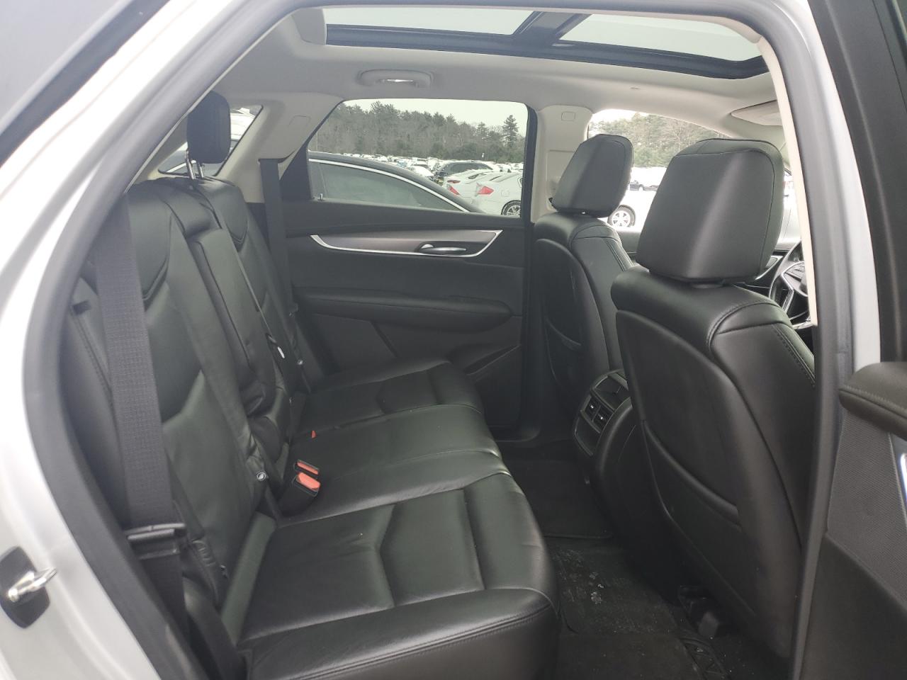 2018 Cadillac XT5 - Image 11
