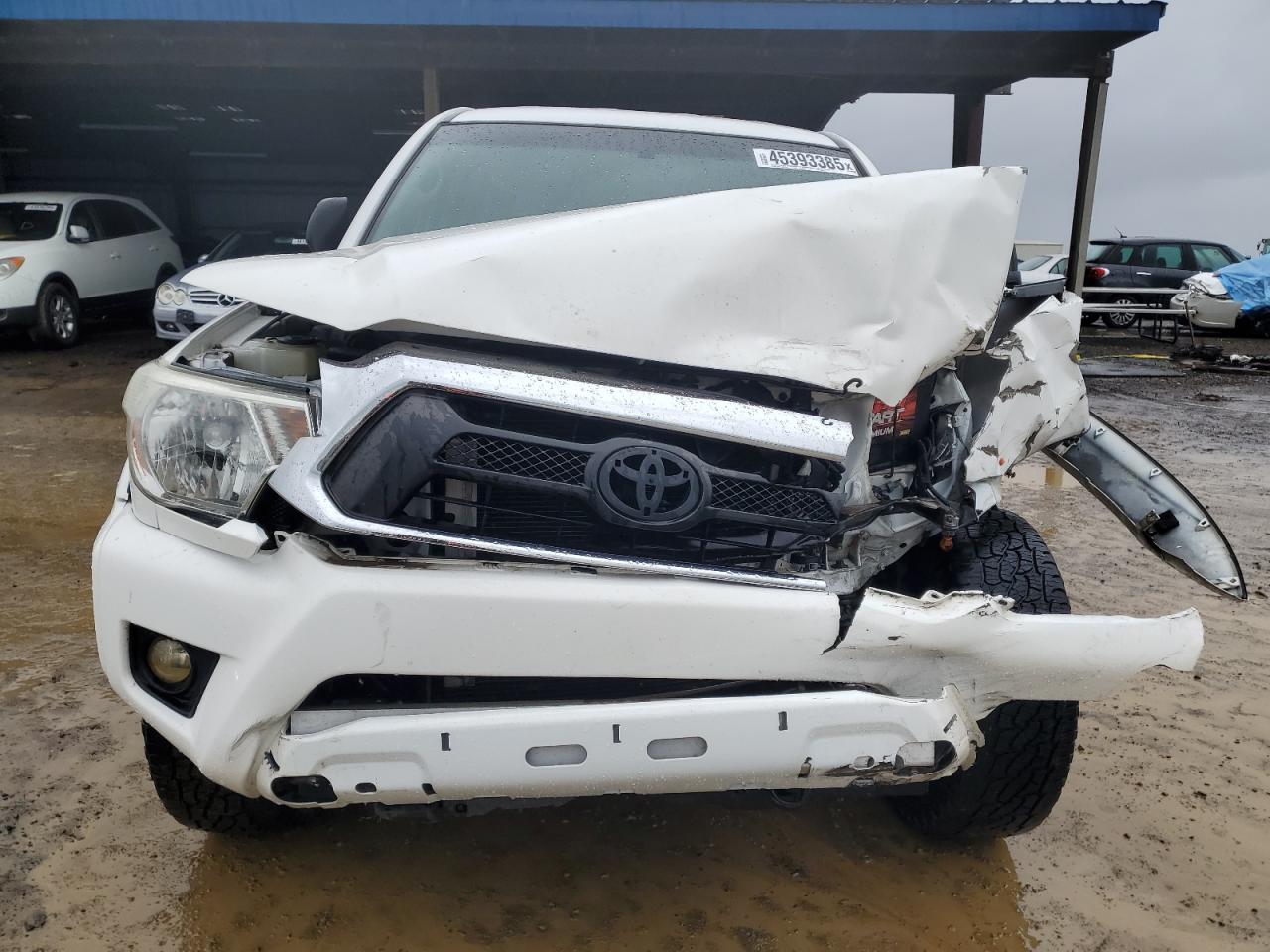 2015 Toyota Tacoma - Image 5