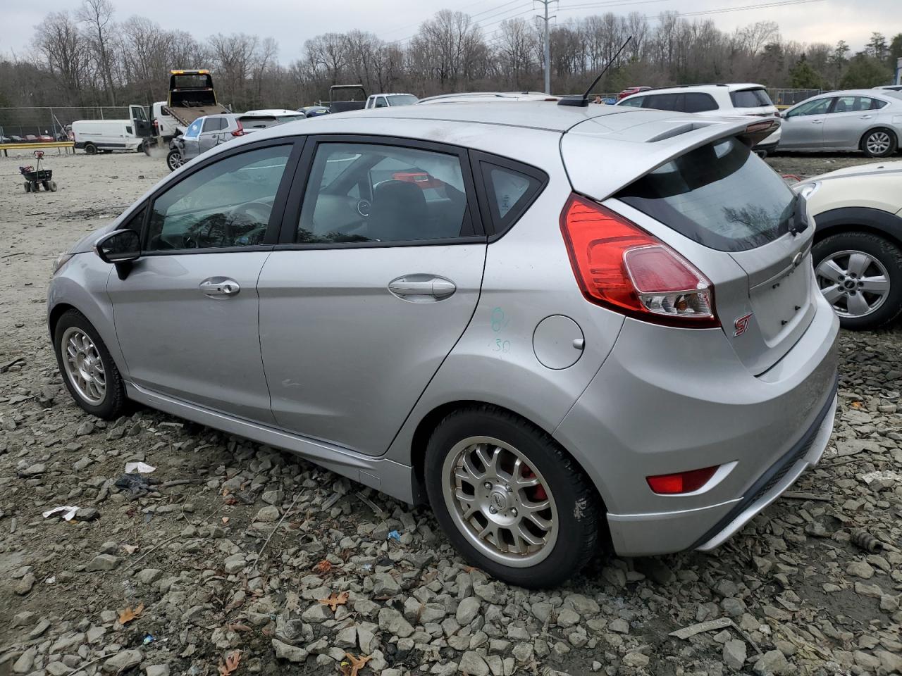 2014 Ford Fiesta - Image 2