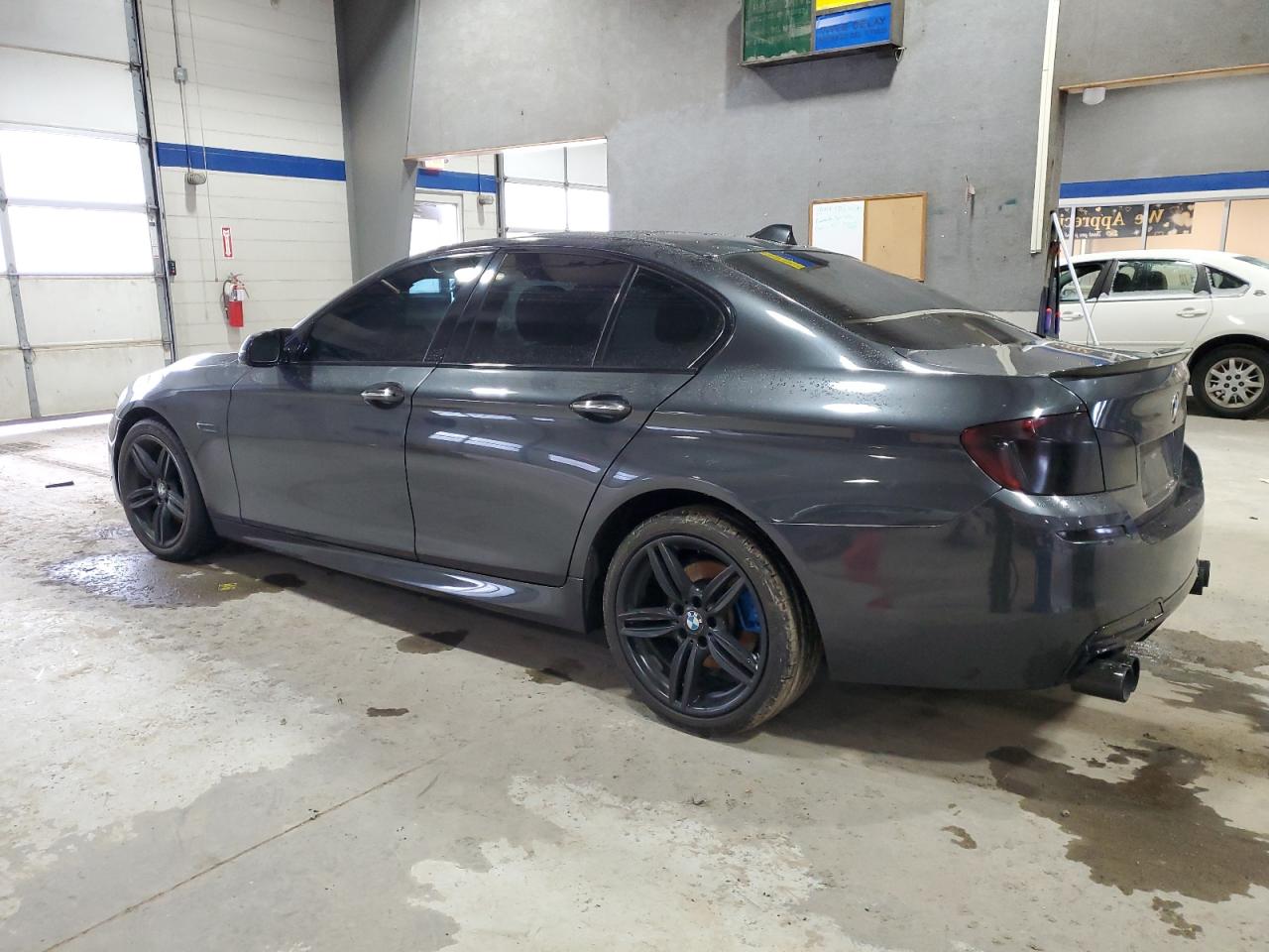 2014 BMW 5er - Image 2