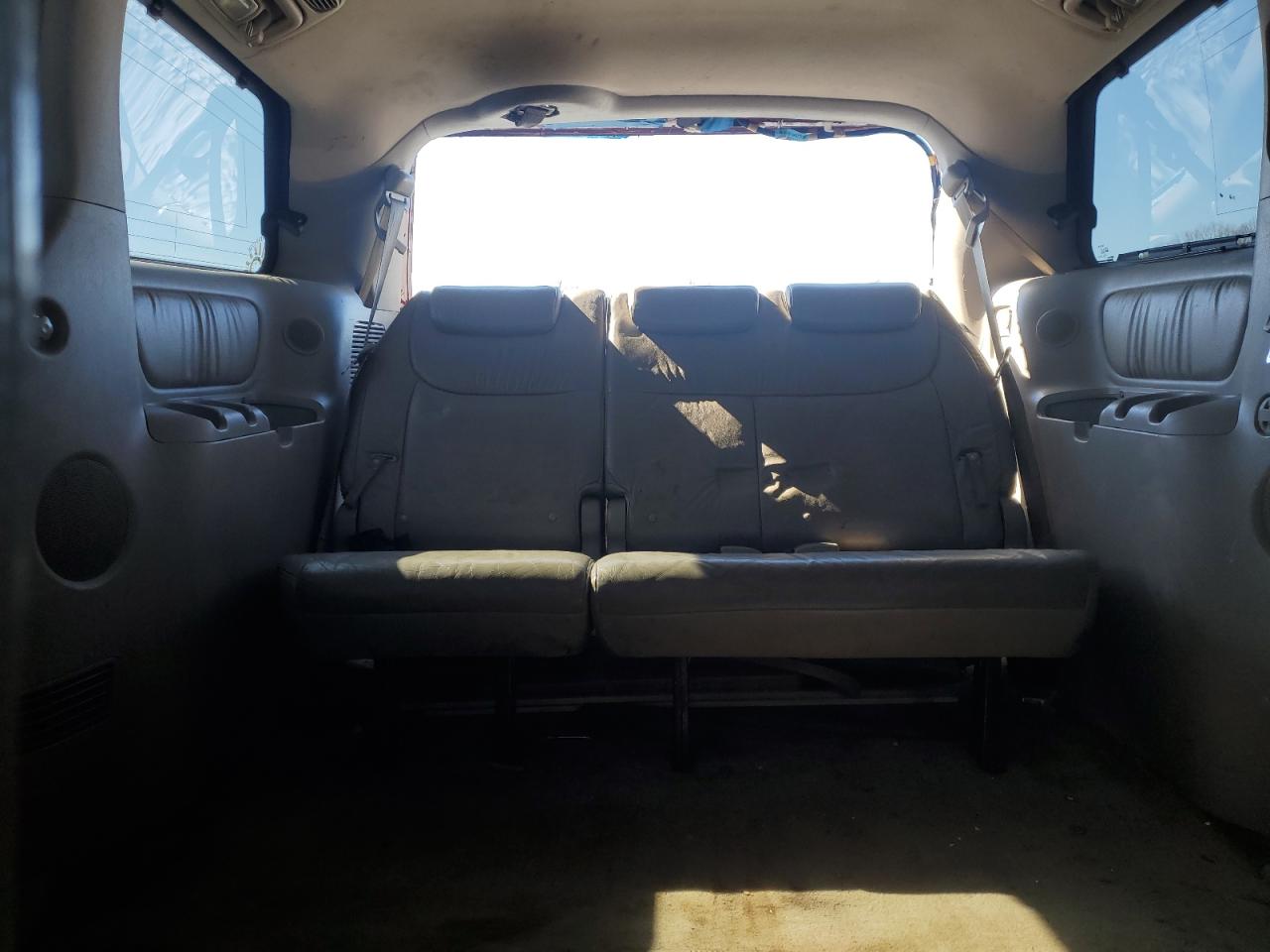 2006 Toyota Sienna - Image 10