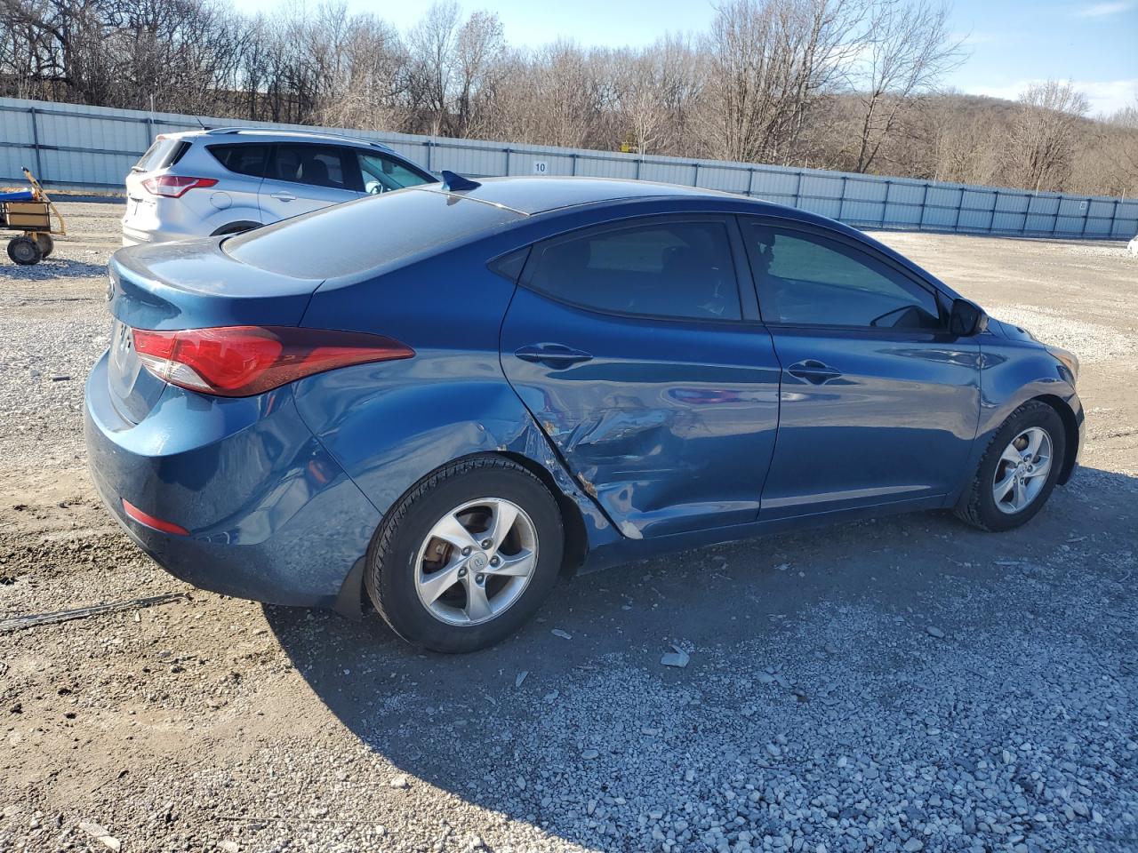 2015 Hyundai Elantra - Image 3