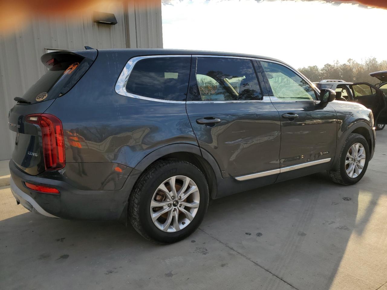 2020 Kia Telluride - Image 3