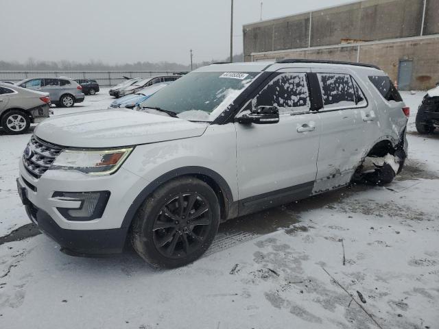 Parquets FORD EXPLORER 2017 Srebrny