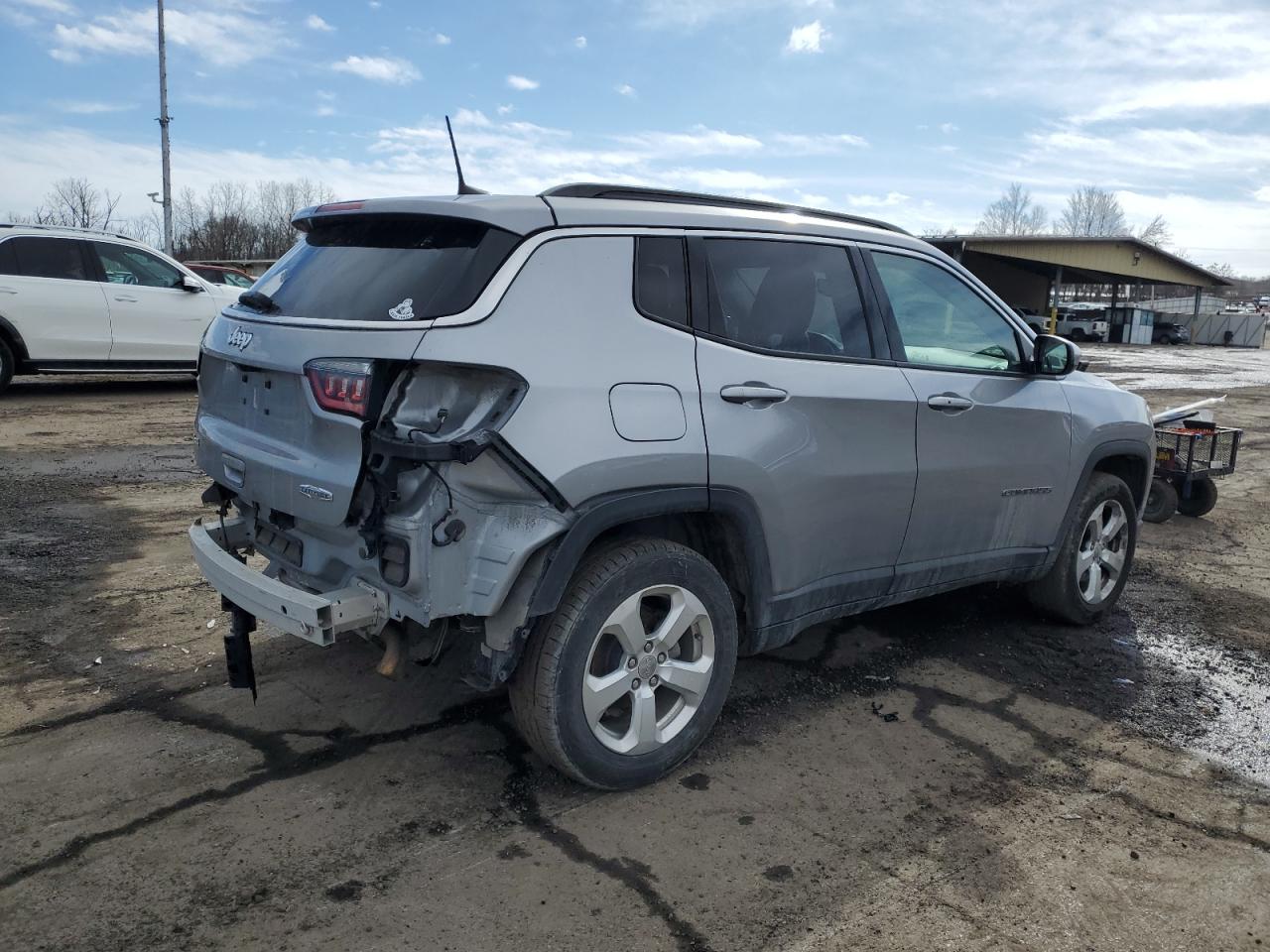 2019 Jeep Compass - Image 3