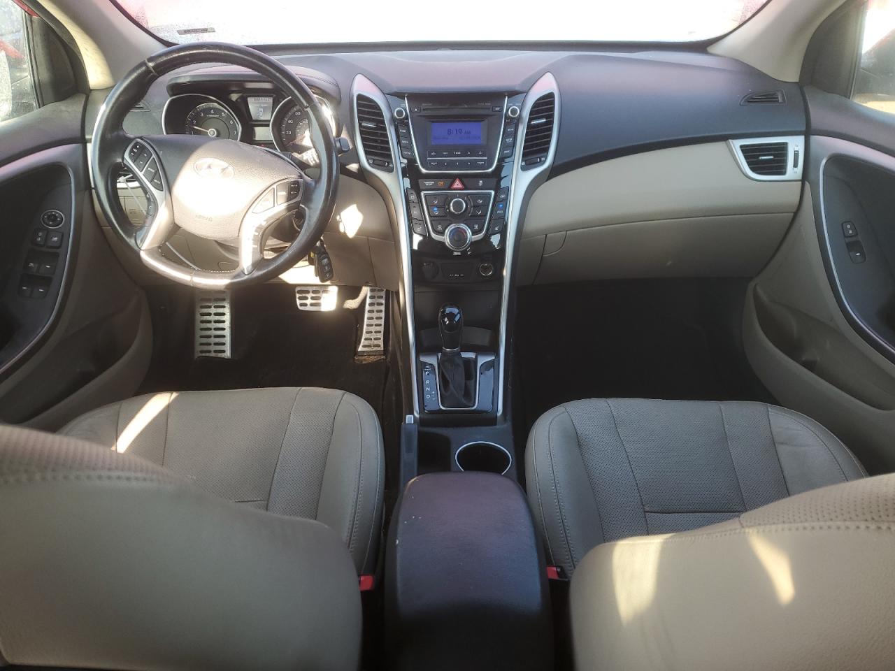 2013 Hyundai Elantra - Image 8