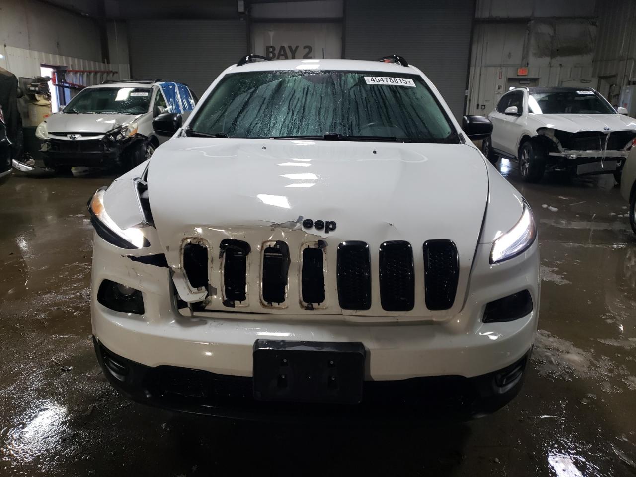 2017 Jeep Grand Cherokee - Image 5