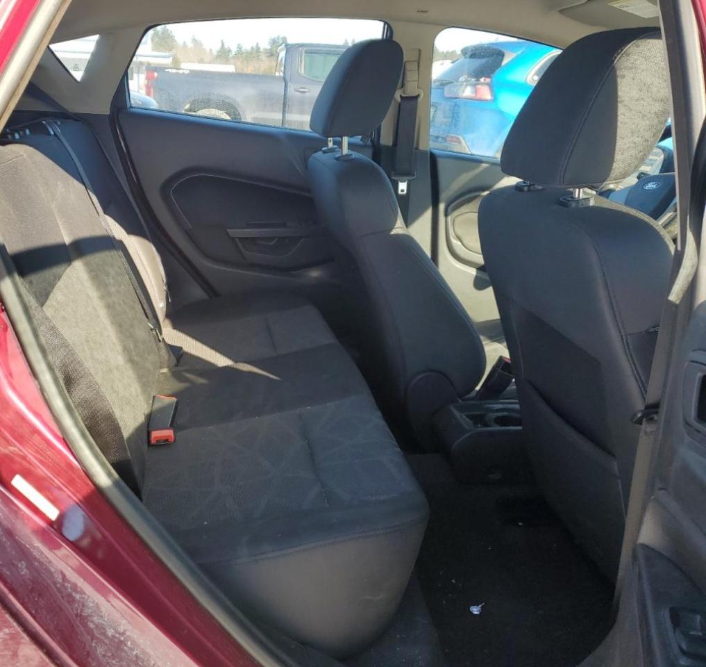 2011 Ford Fiesta - Image 10