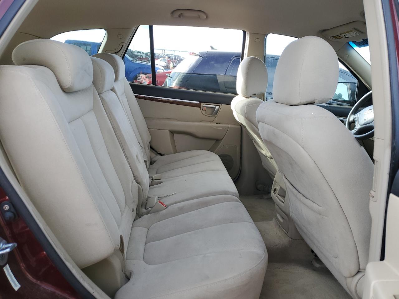 2009 Hyundai Santa Fe - Image 11